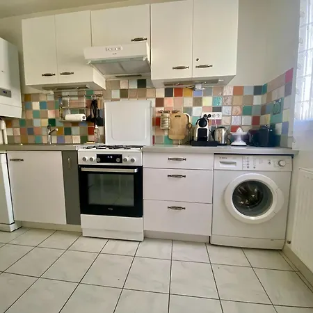 Apartment Spacieux T2 Au Rives Du Lez, Parking, Proche Gares Et Centre *